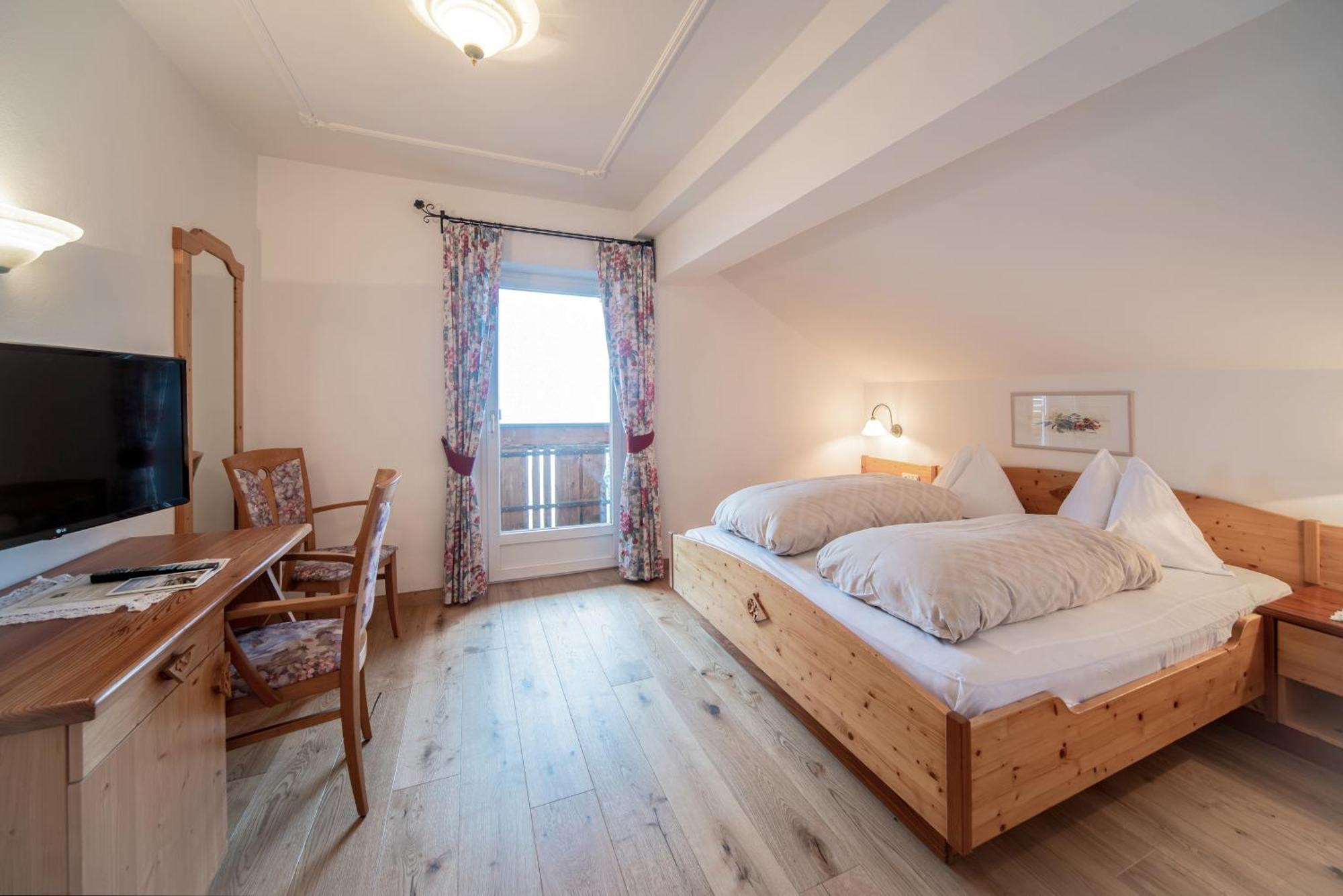 Landhotel Gasthof Zum Loewen Rodengo Extérieur photo